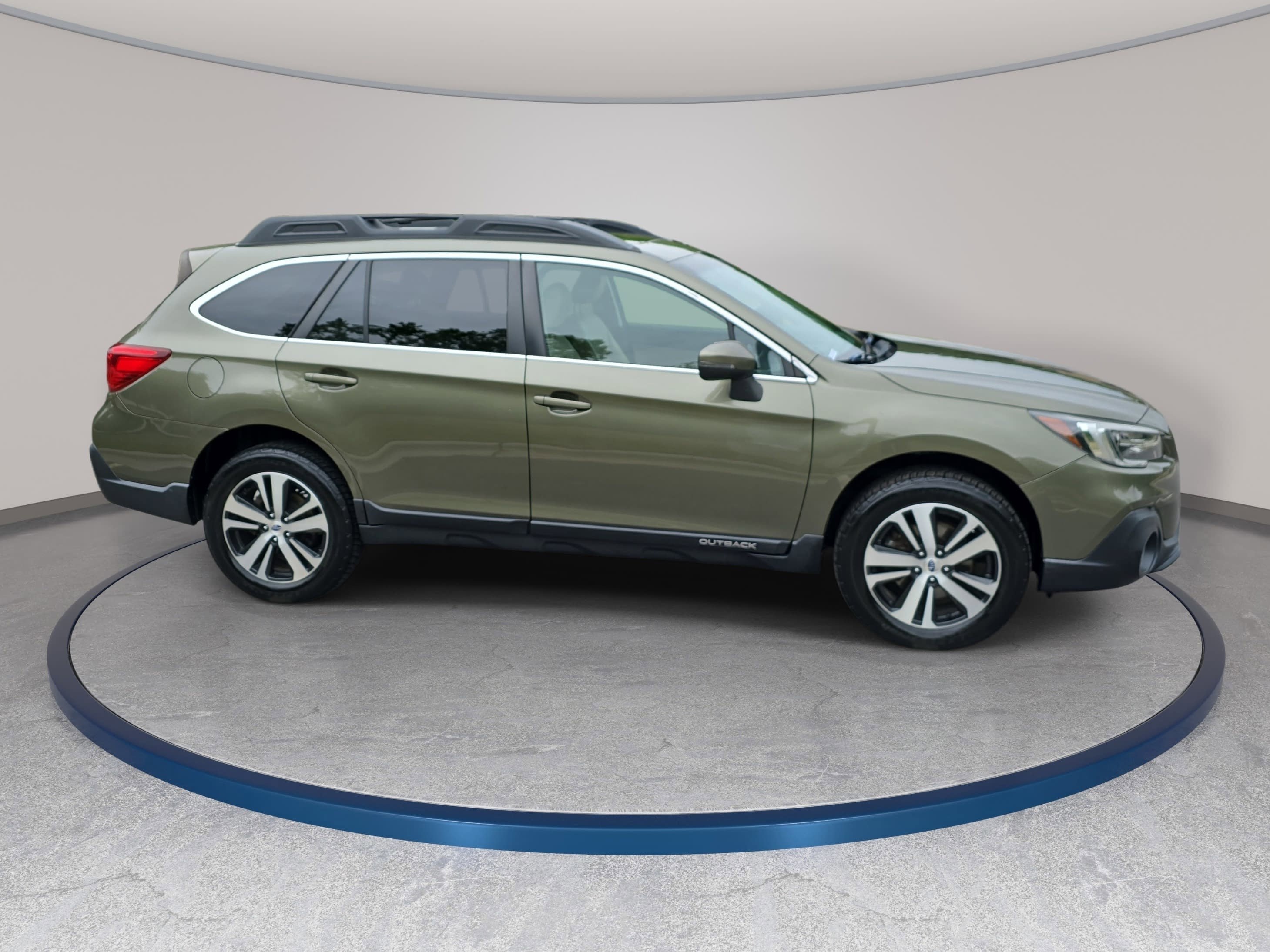 Used 2019 Subaru Outback 2.5i Limited AWD/4WD image 4