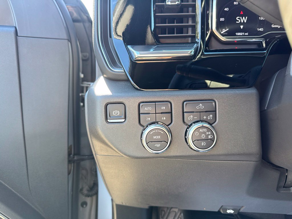 Used 2024 GMC Sierra 1500 Elevation w/ LPO, Elevation Black Package AWD/4WD image 12