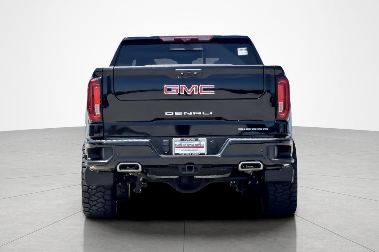 Used 2024 GMC Sierra 1500 Denali w/ Technology Package RWD image 4