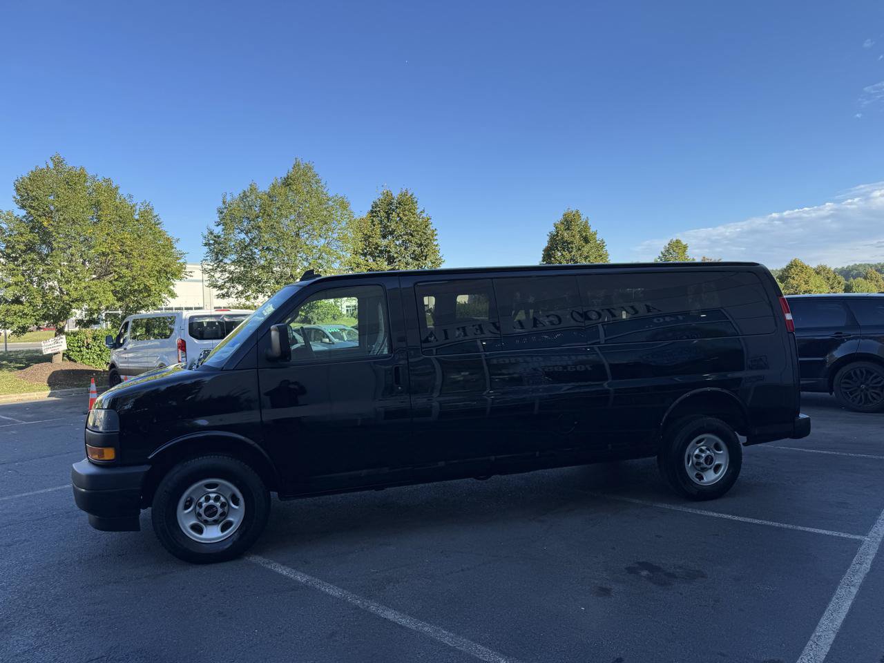 Used 2020 GMC Savana 3500 LS RWD image 21