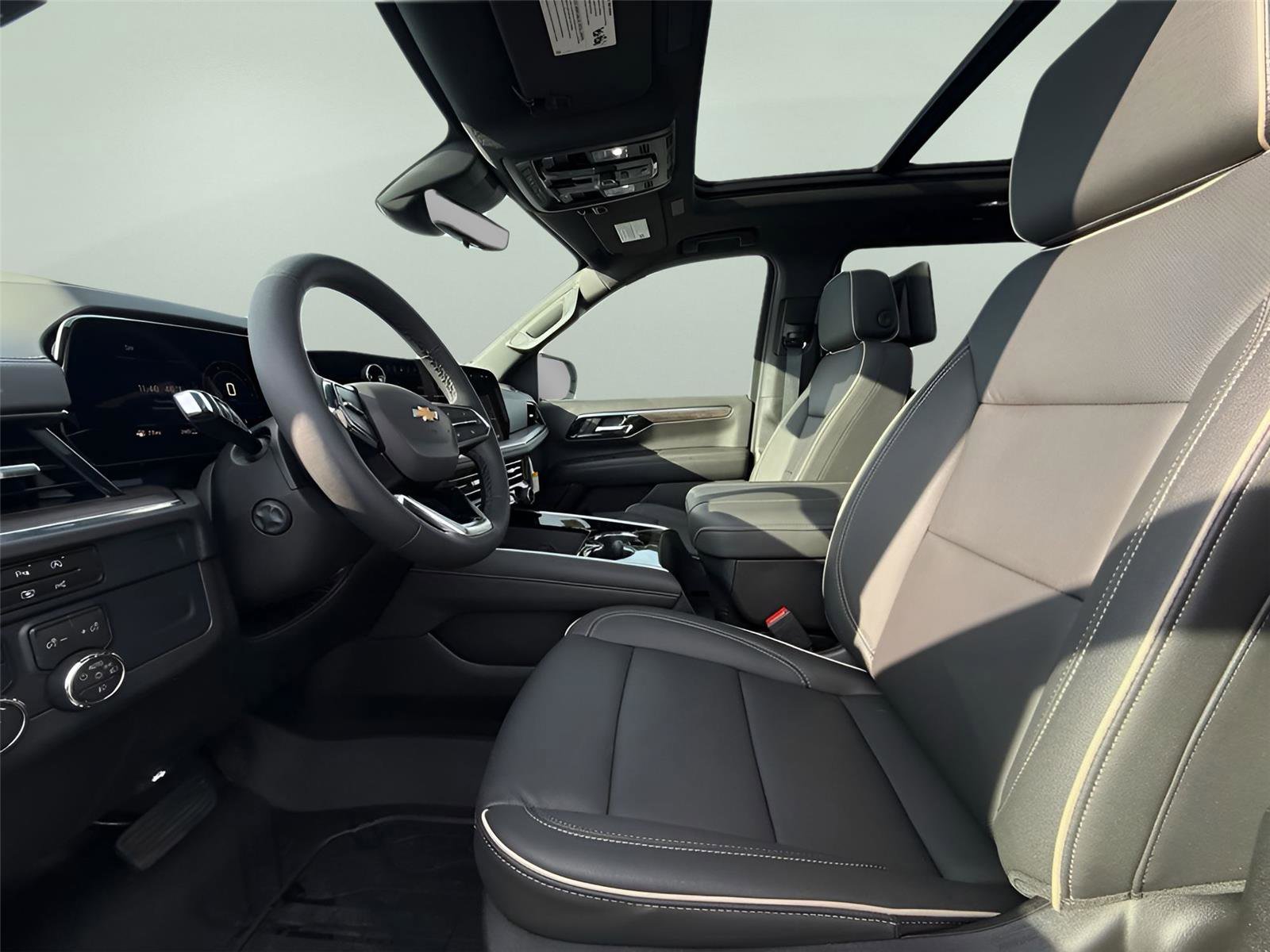 New 2026 Chevrolet Suburban Premier image 13