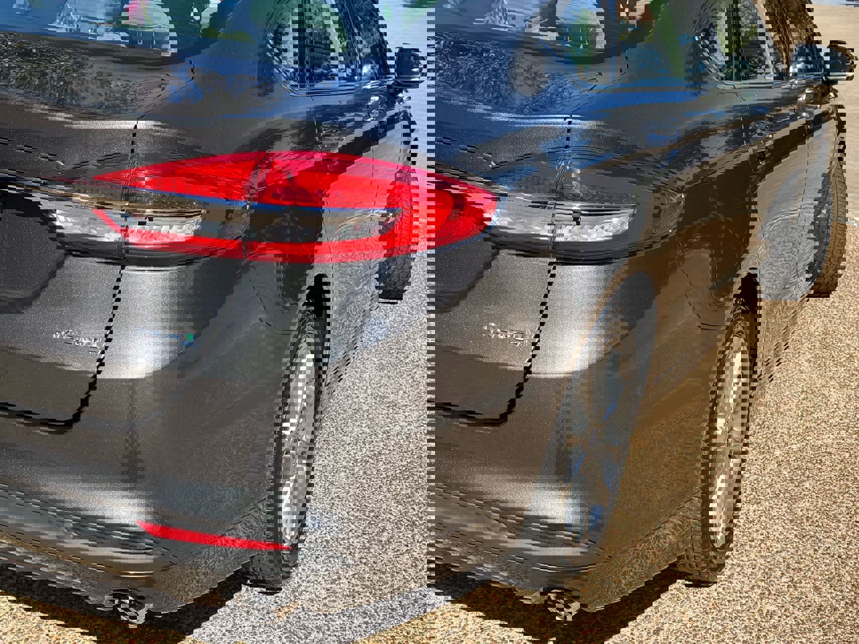 Used 2017 Ford Fusion S image 4