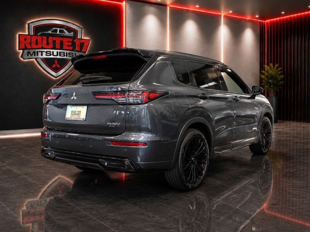 New 2026 Mitsubishi Outlander 4WD Plug-In Hybrid image 4