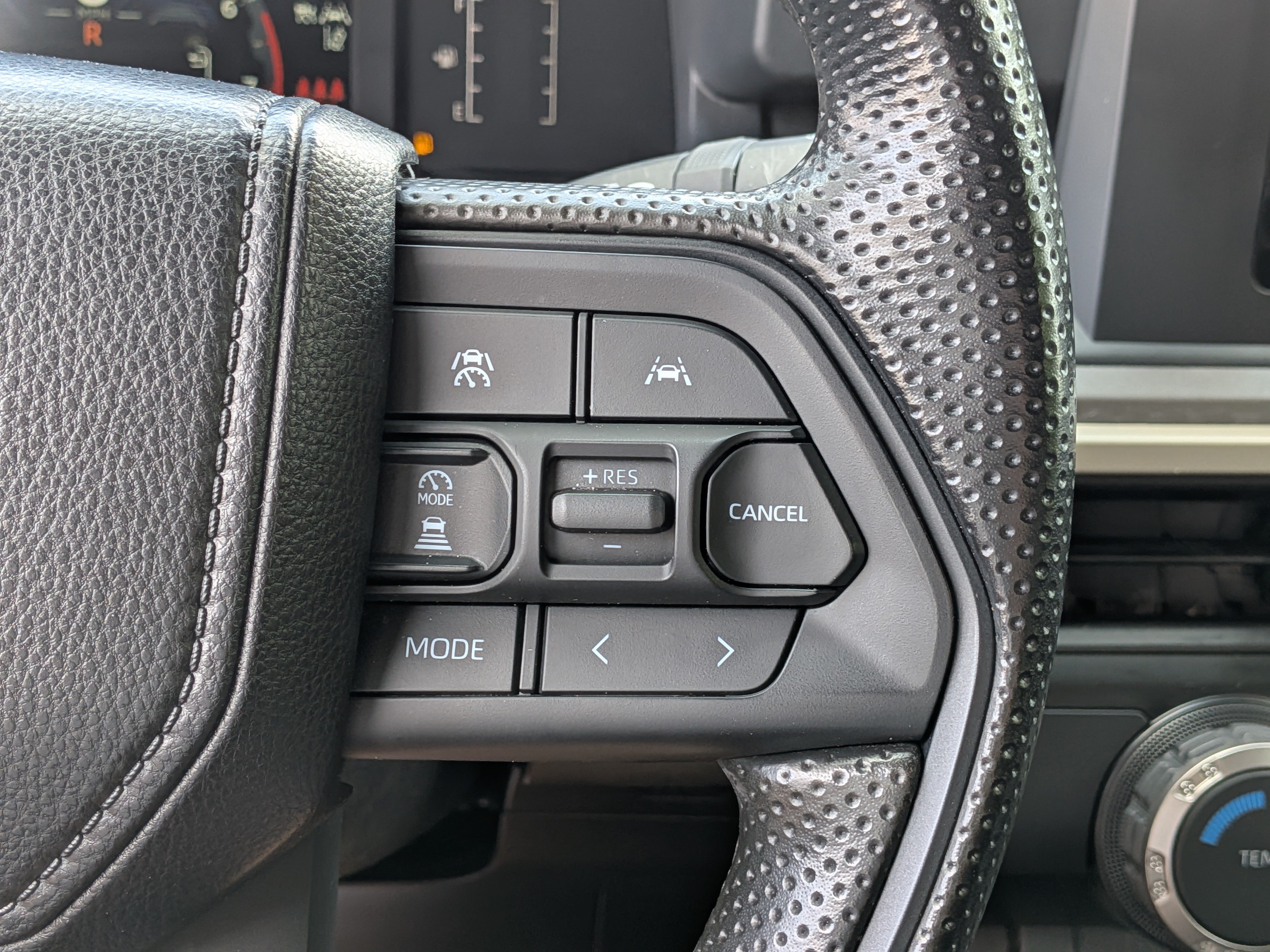 Used 2024 Toyota Tacoma SR5 AWD/4WD image 25