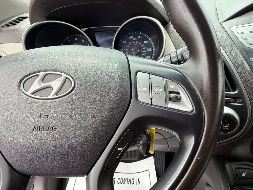 Used 2015 Hyundai Tucson SE AWD/4WD image 29