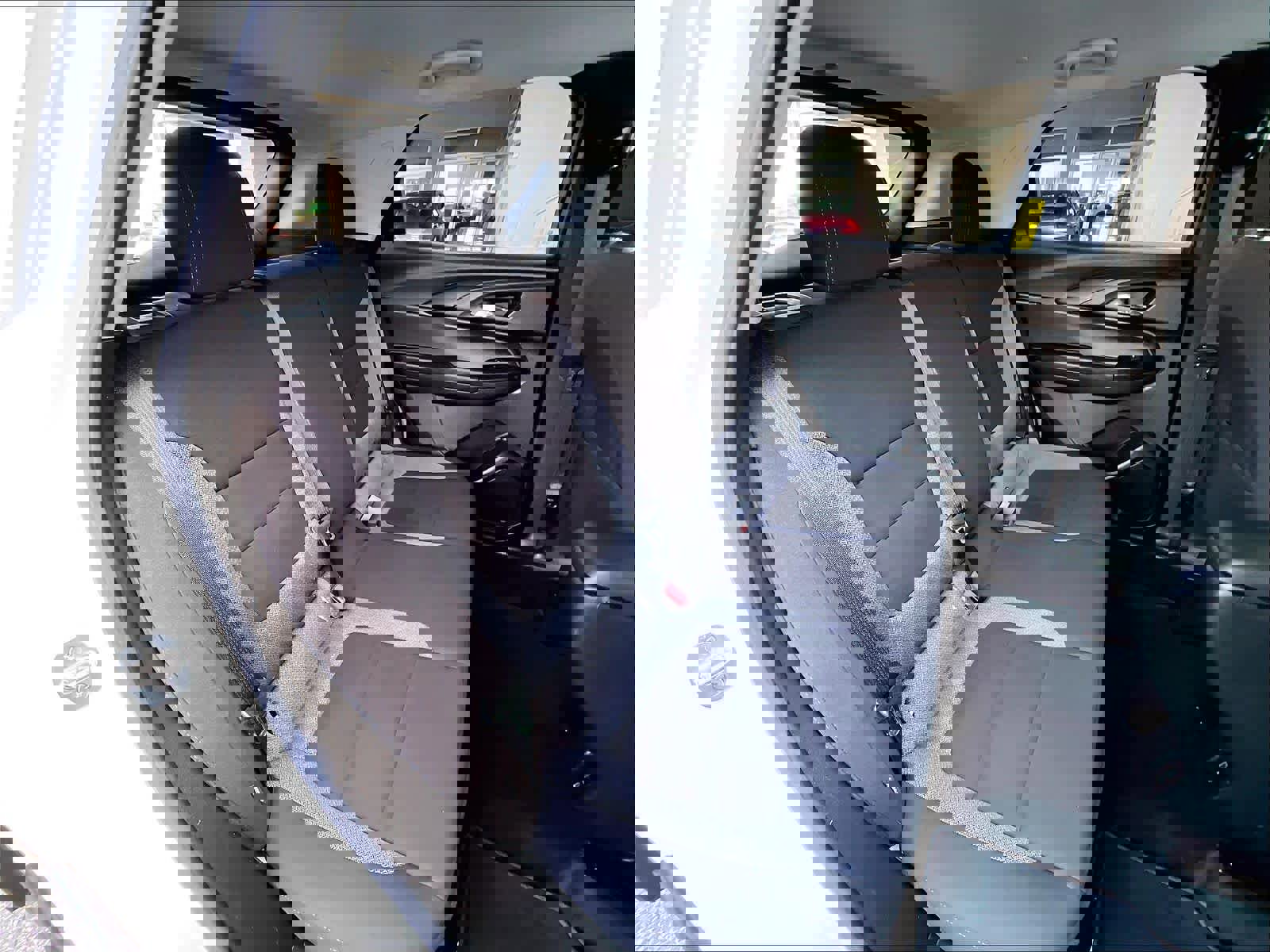 Used 2023 Chevrolet TrailBlazer LT w/ Convenience Package AWD/4WD image 16