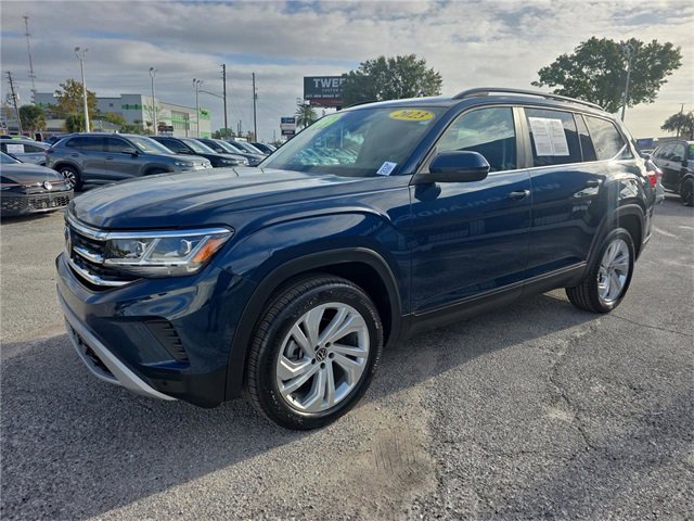 Used 2023 Volkswagen Atlas SE w/ Panoramic Sunroof Package image 6