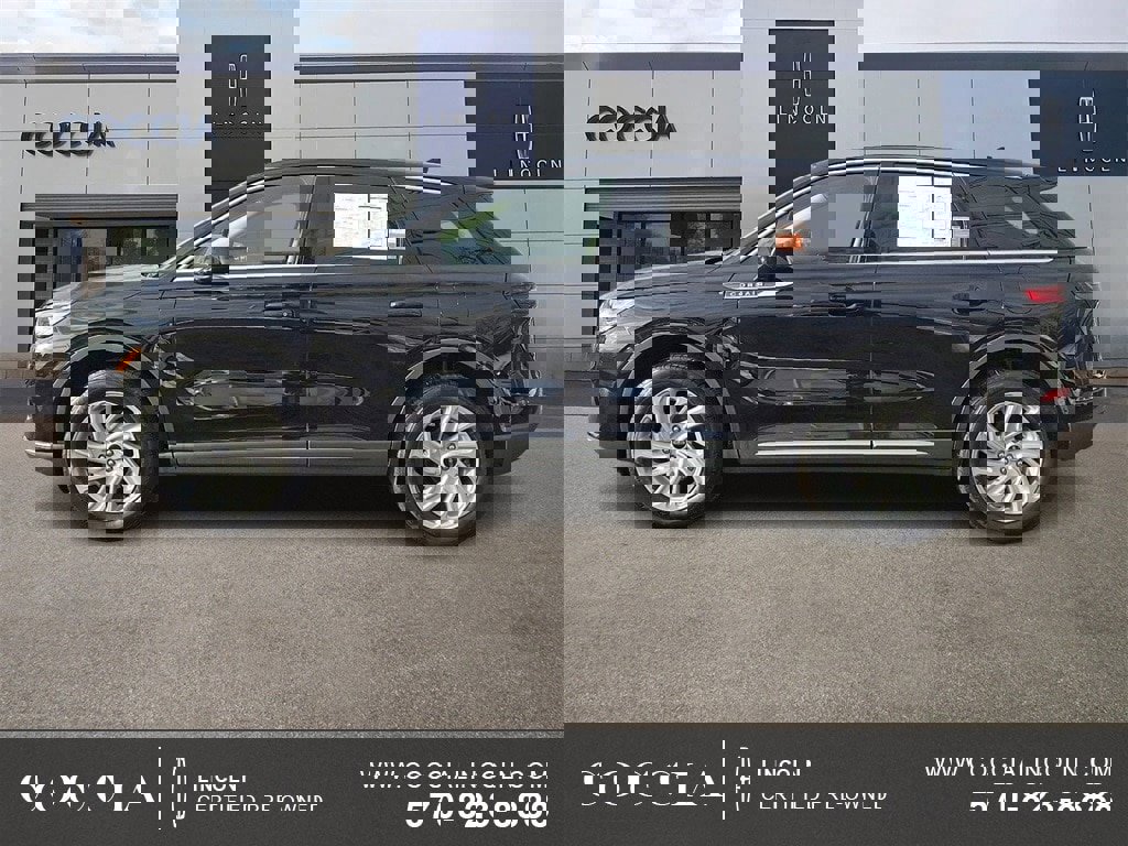 Certified 2024 Lincoln Corsair AWD image 7