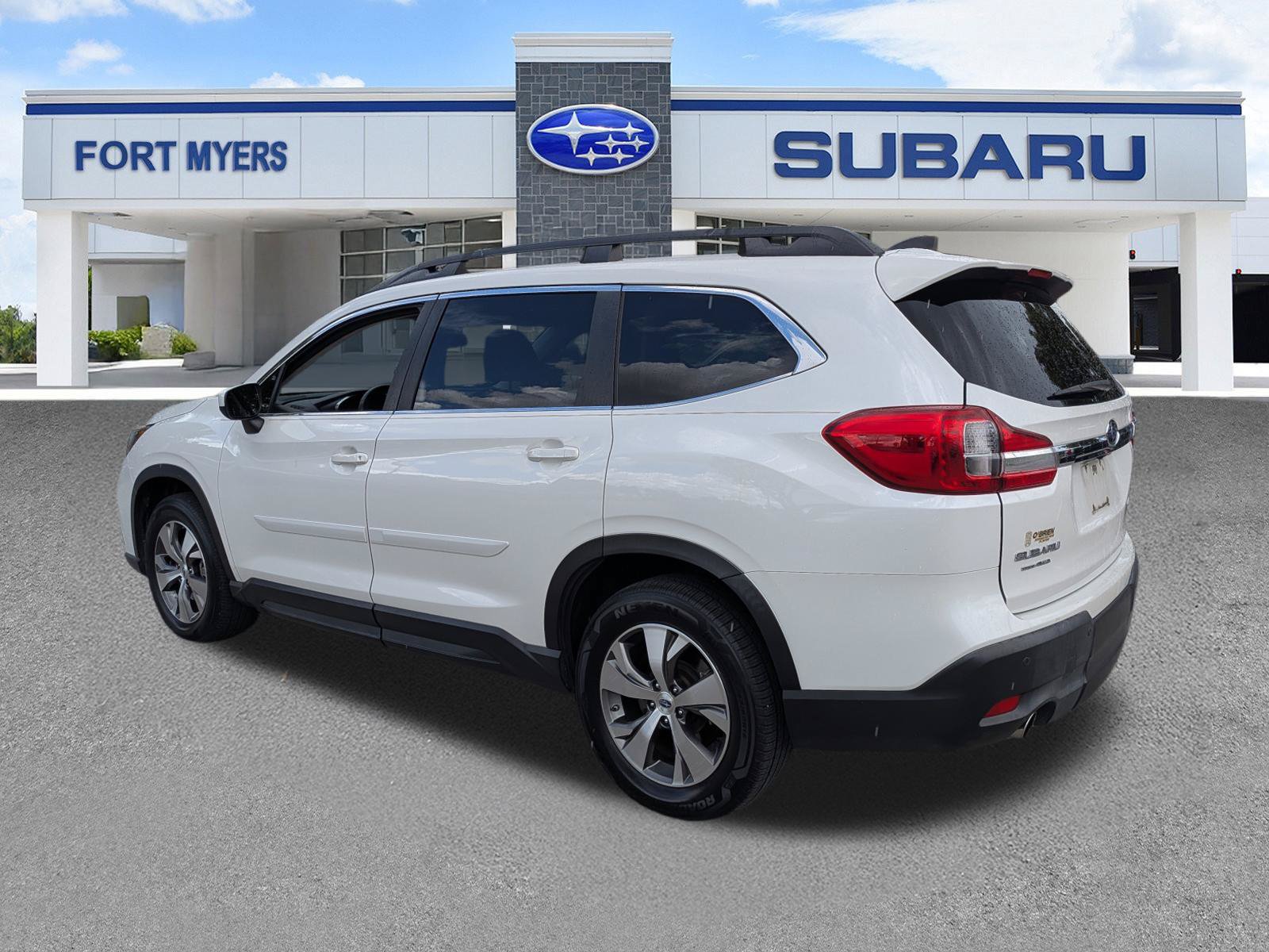 Used 2019 Subaru Ascent Premium AWD/4WD image 6