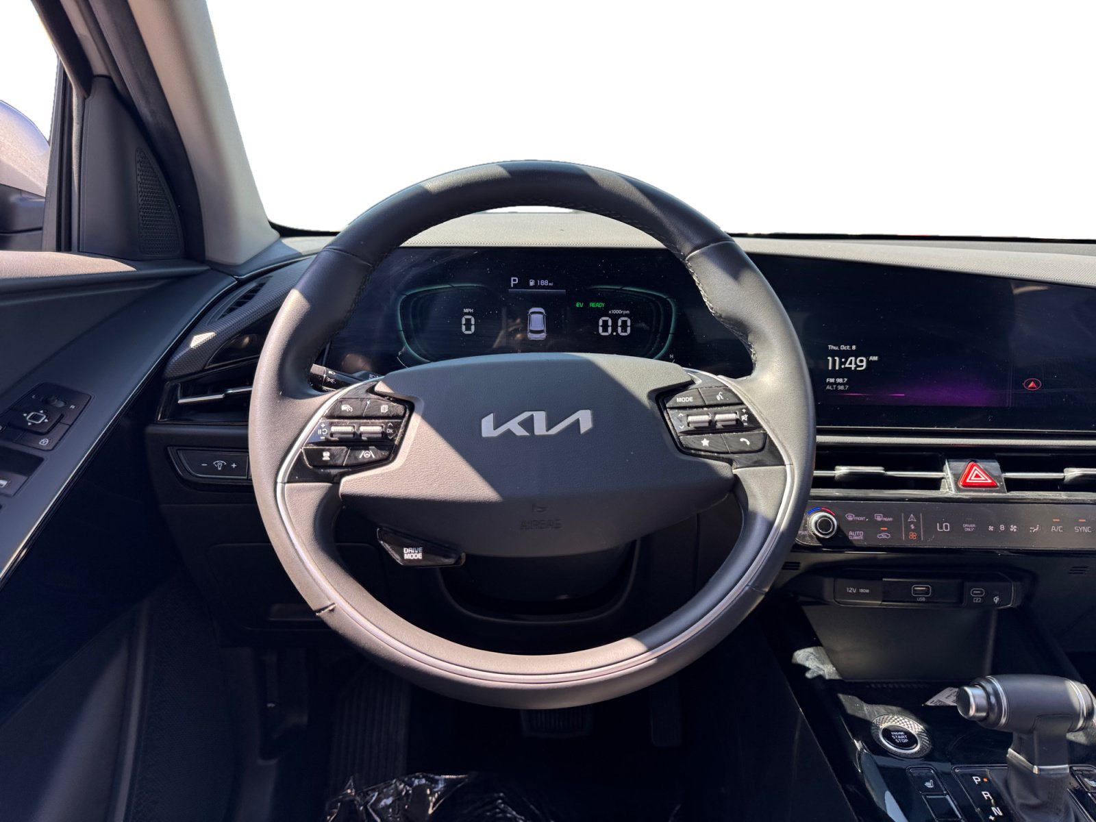 Used 2023 Kia Niro EX FWD image 12