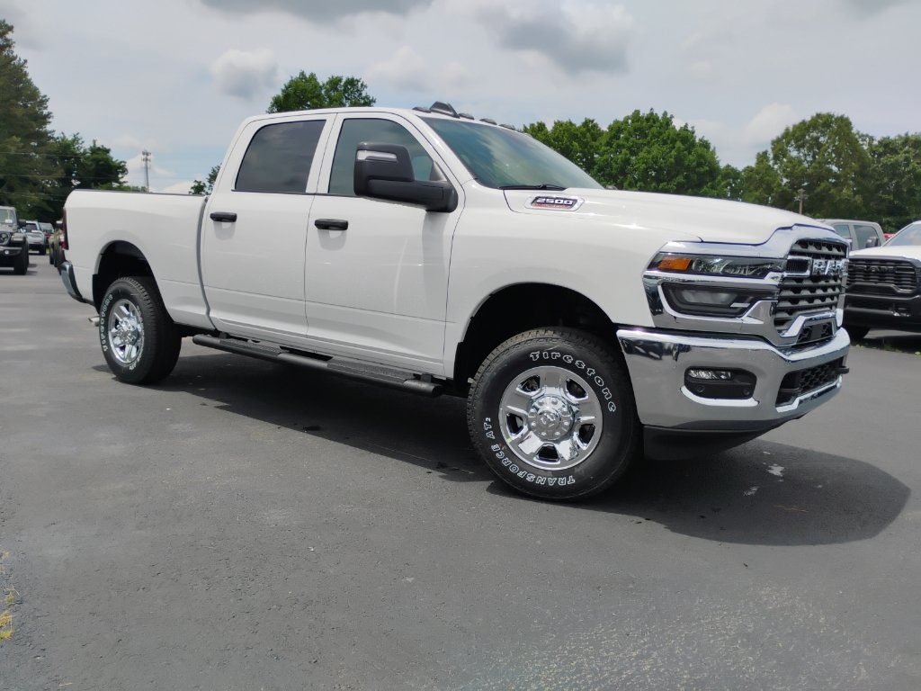 New 2026 RAM 2500 Tradesman AWD/4WD image 3