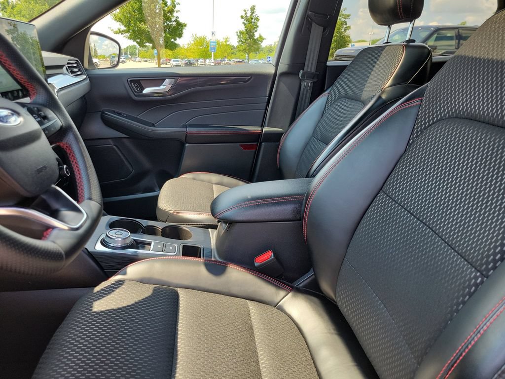 Used 2024 Ford Escape ST-Line w/ Tech Pack #1 AWD/4WD image 20