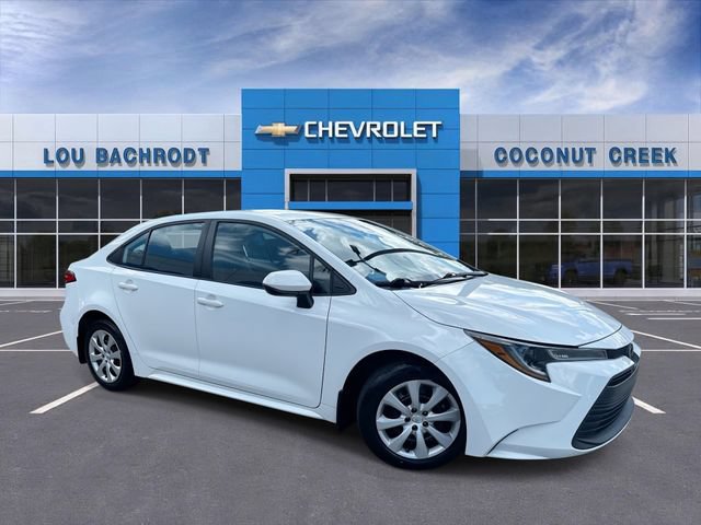 Used 2024 Toyota Corolla LE FWD image 1