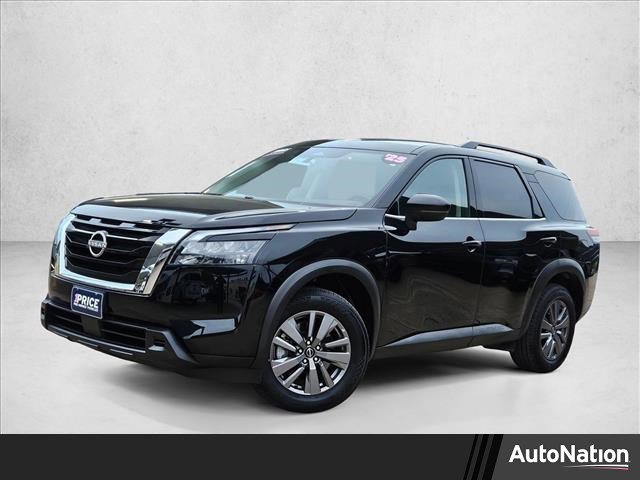 Used 2025 Nissan Pathfinder SV image 1