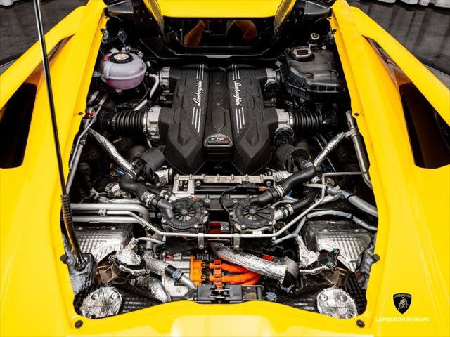 Used 2024 Lamborghini Revuelto AWD/4WD image 19