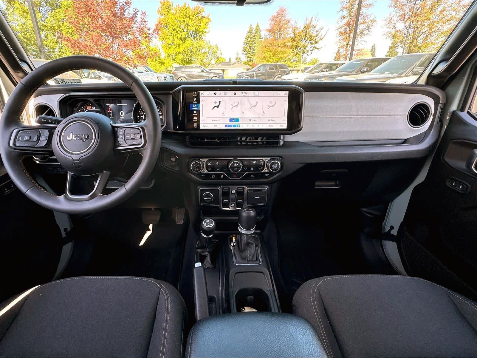 Used 2024 Jeep Wrangler Unlimited Sport AWD/4WD image 15