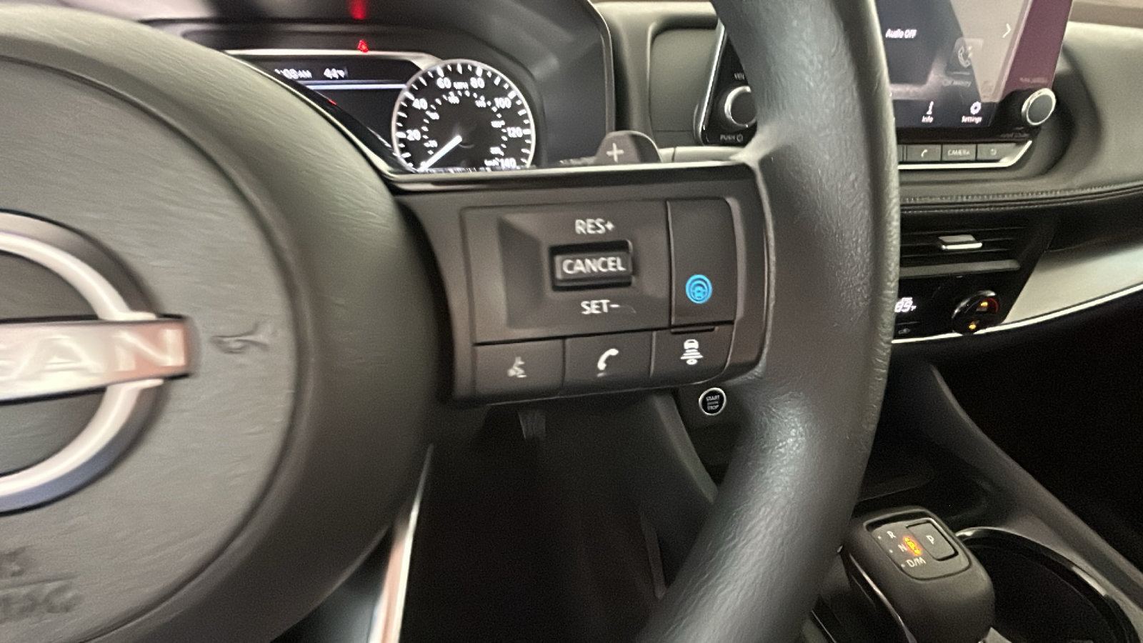 Used 2023 Nissan Rogue SV AWD/4WD image 21