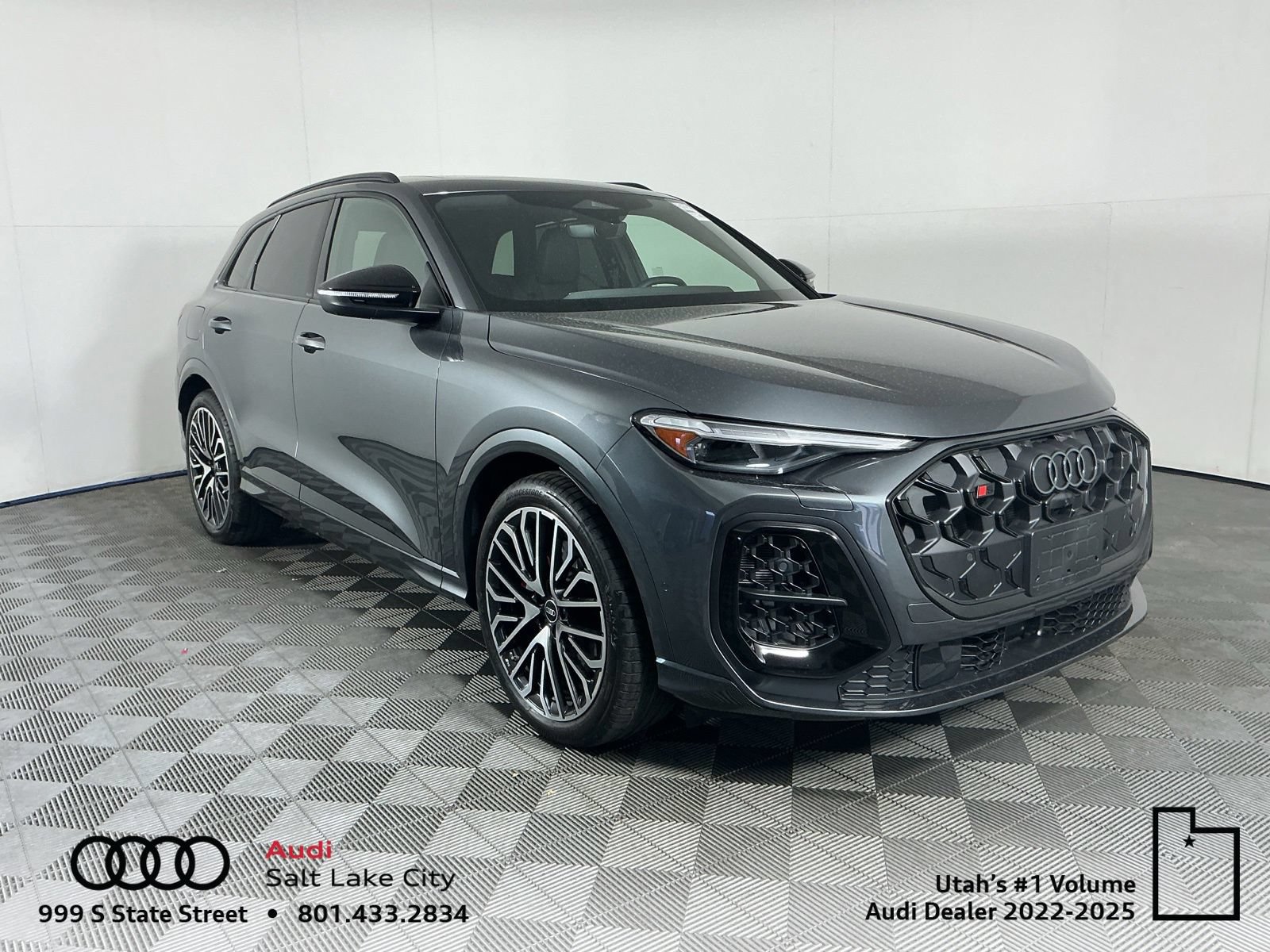 Used 2025 Audi SQ5 Premium Plus w/ Premium Plus Package AWD/4WD image 1