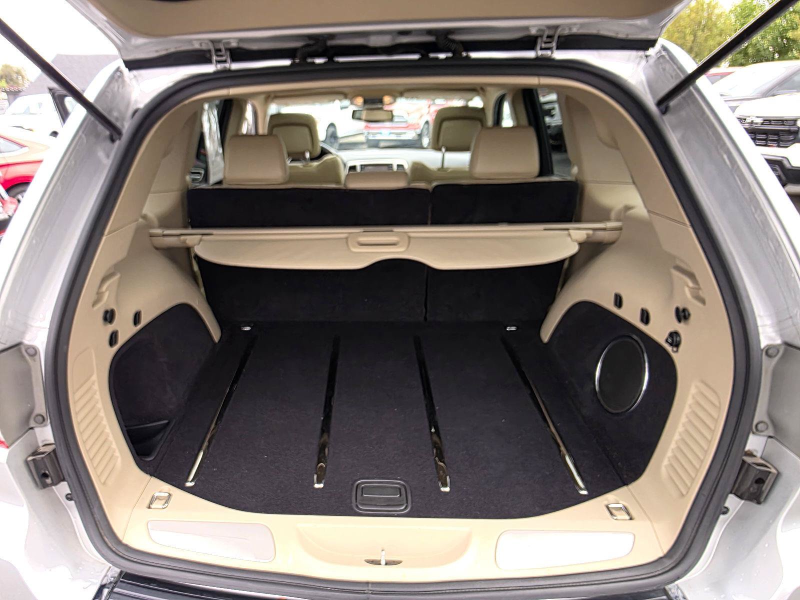 Used 2013 Jeep Grand Cherokee Limited w/ Trailer Tow Group AWD/4WD image 20