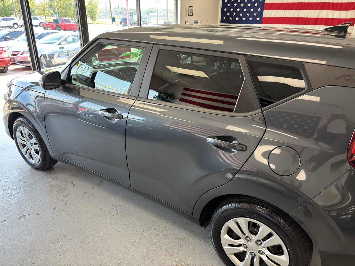 Used 2022 Kia Soul LX FWD image 49