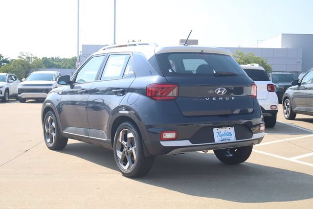 New 2026 Hyundai Venue SEL FWD image 7