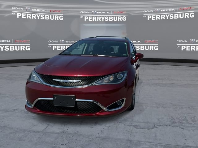 Used 2019 Chrysler Pacifica Touring-L Plus w/ Tire & Wheel Group FWD image 3
