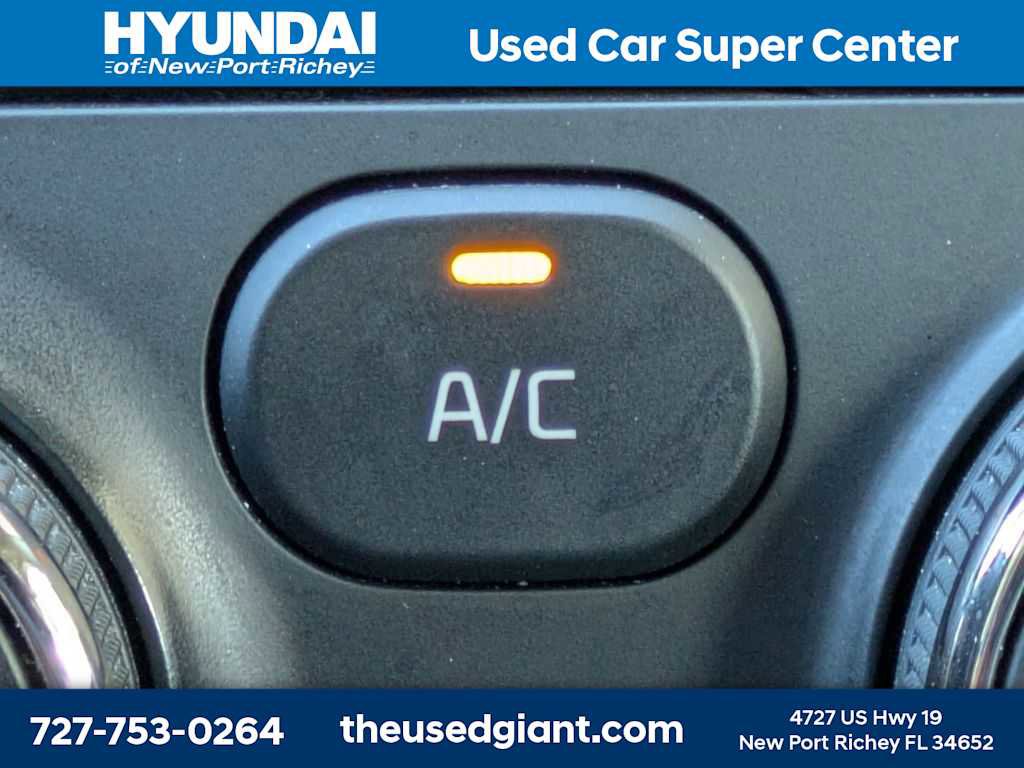 Used 2015 Kia Forte LX FWD image 19