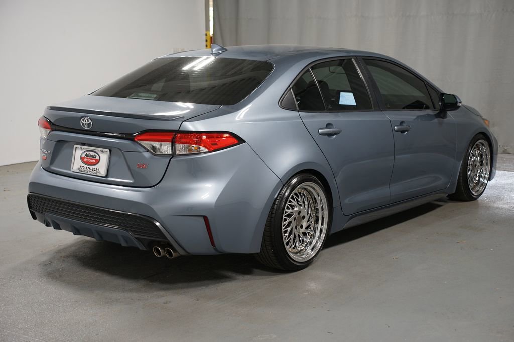 Used 2022 Toyota Corolla SE w/ SE Premium Package image 8