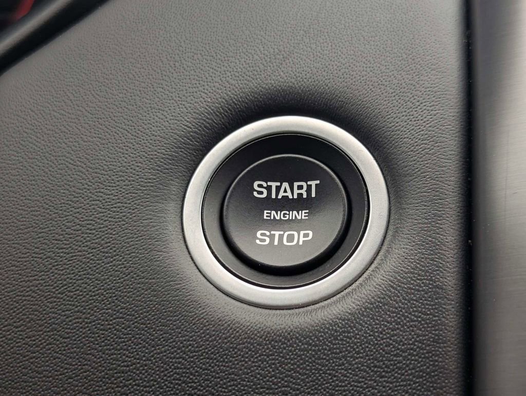 Used 2018 Land Rover Discovery HSE AWD/4WD image 29