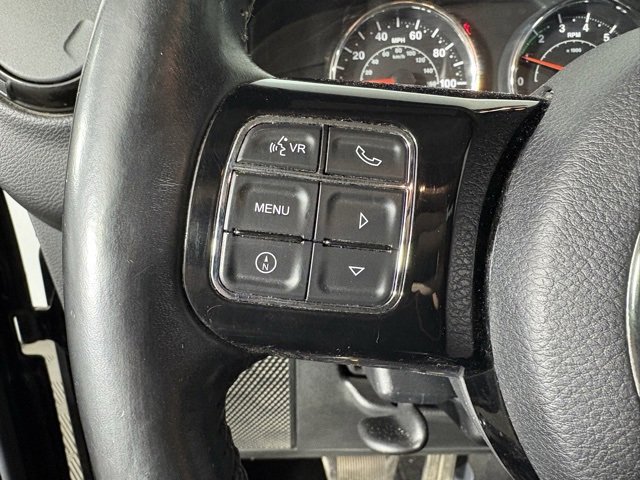 Used 2015 Jeep Wrangler Unlimited Sahara image 16