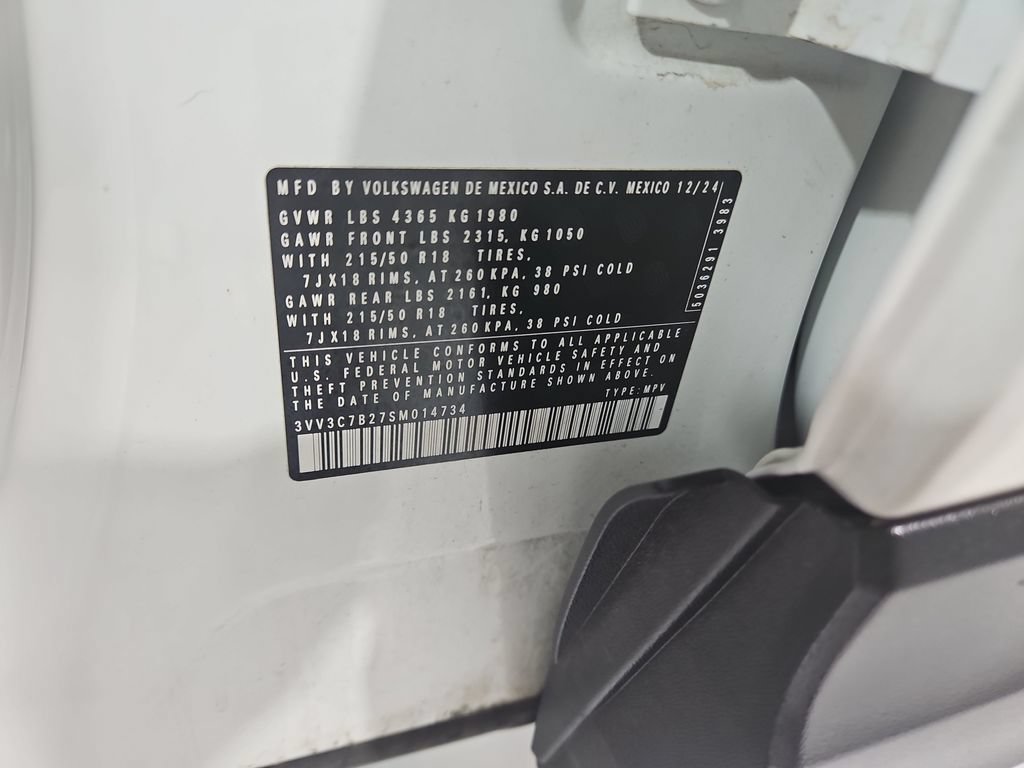Used 2025 Volkswagen Taos SE FWD image 31