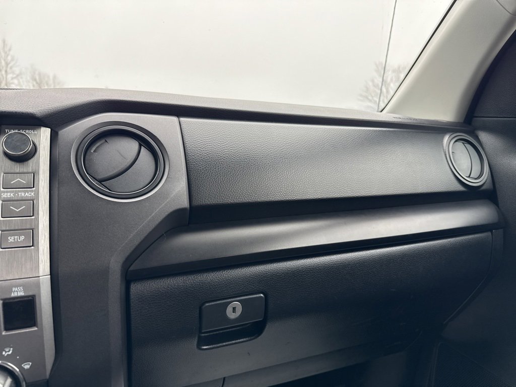 Used 2018 Toyota Tundra SR image 17