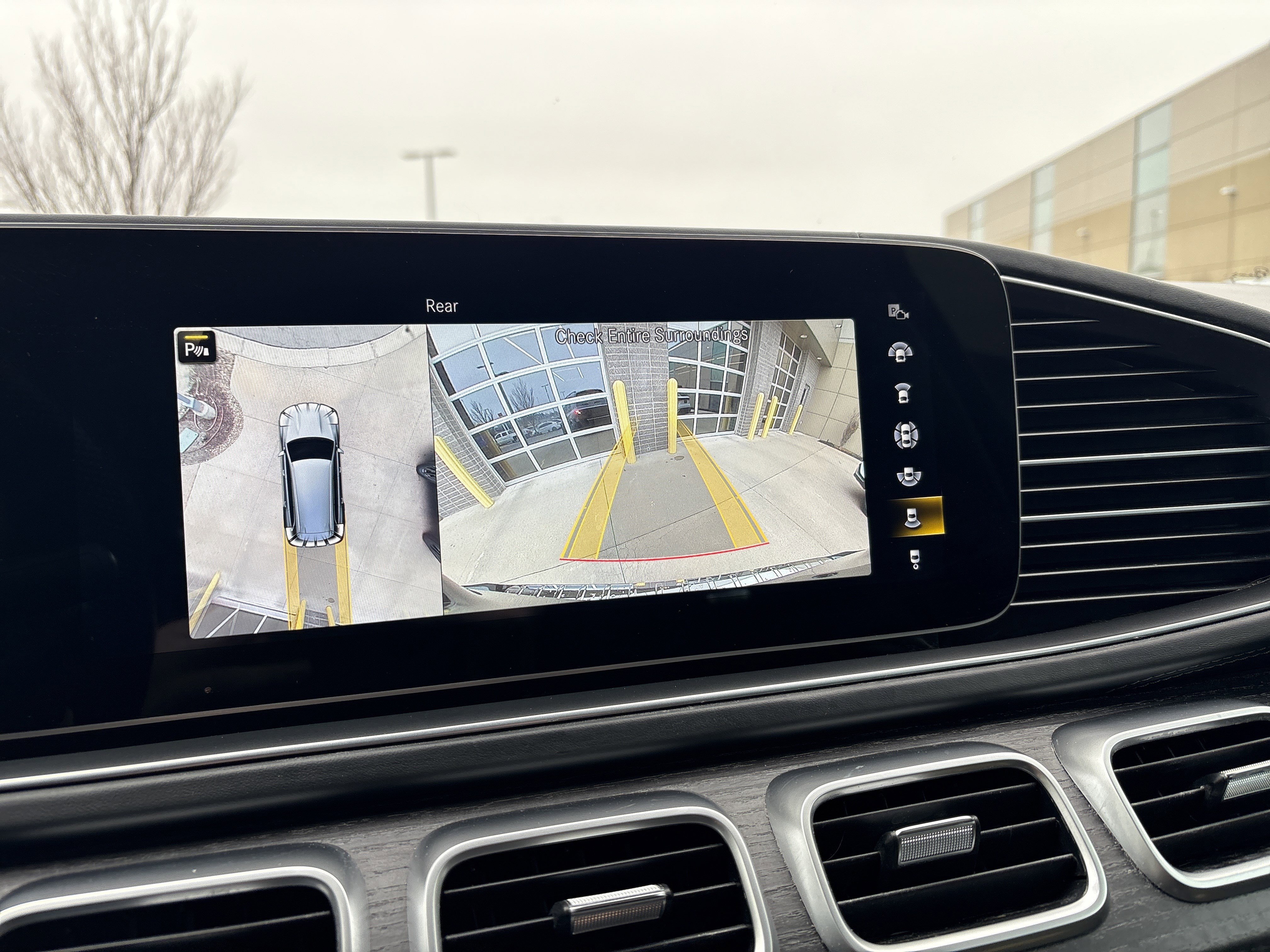 Used 2023 Mercedes-Benz GLS 63 AMG 4MATIC image 23