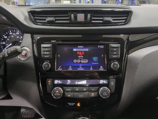 Used 2022 Nissan Rogue Sport SV image 12