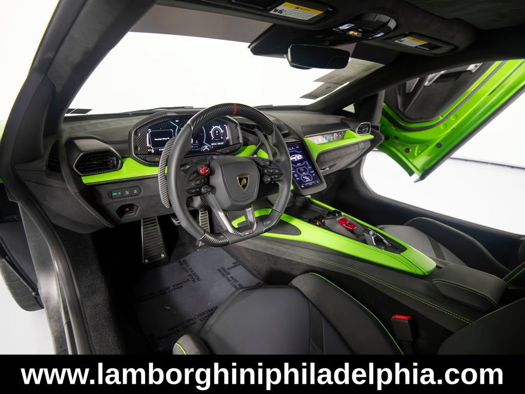 Used 2024 Lamborghini Revuelto AWD/4WD image 13