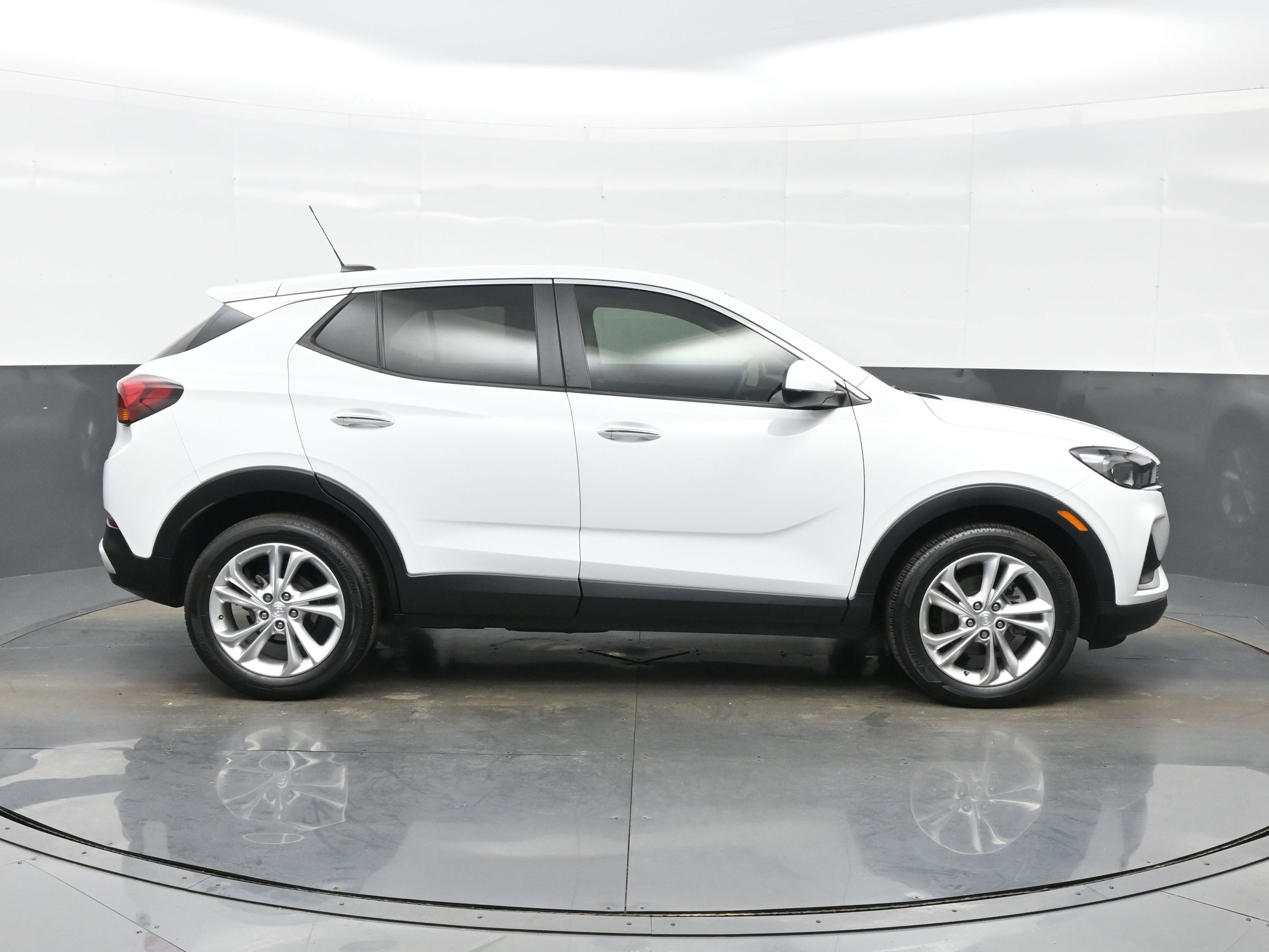 Used 2022 Buick Encore GX Preferred image 7