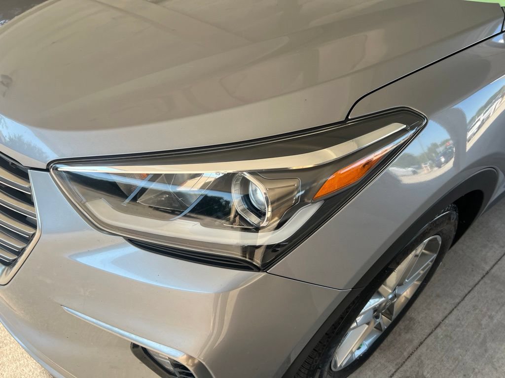 Used 2018 Hyundai Santa Fe AWD image 29