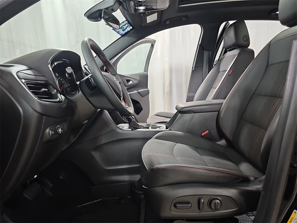 Certified 2023 Chevrolet Equinox RS w/ LPO, Floor Liner Package image 19