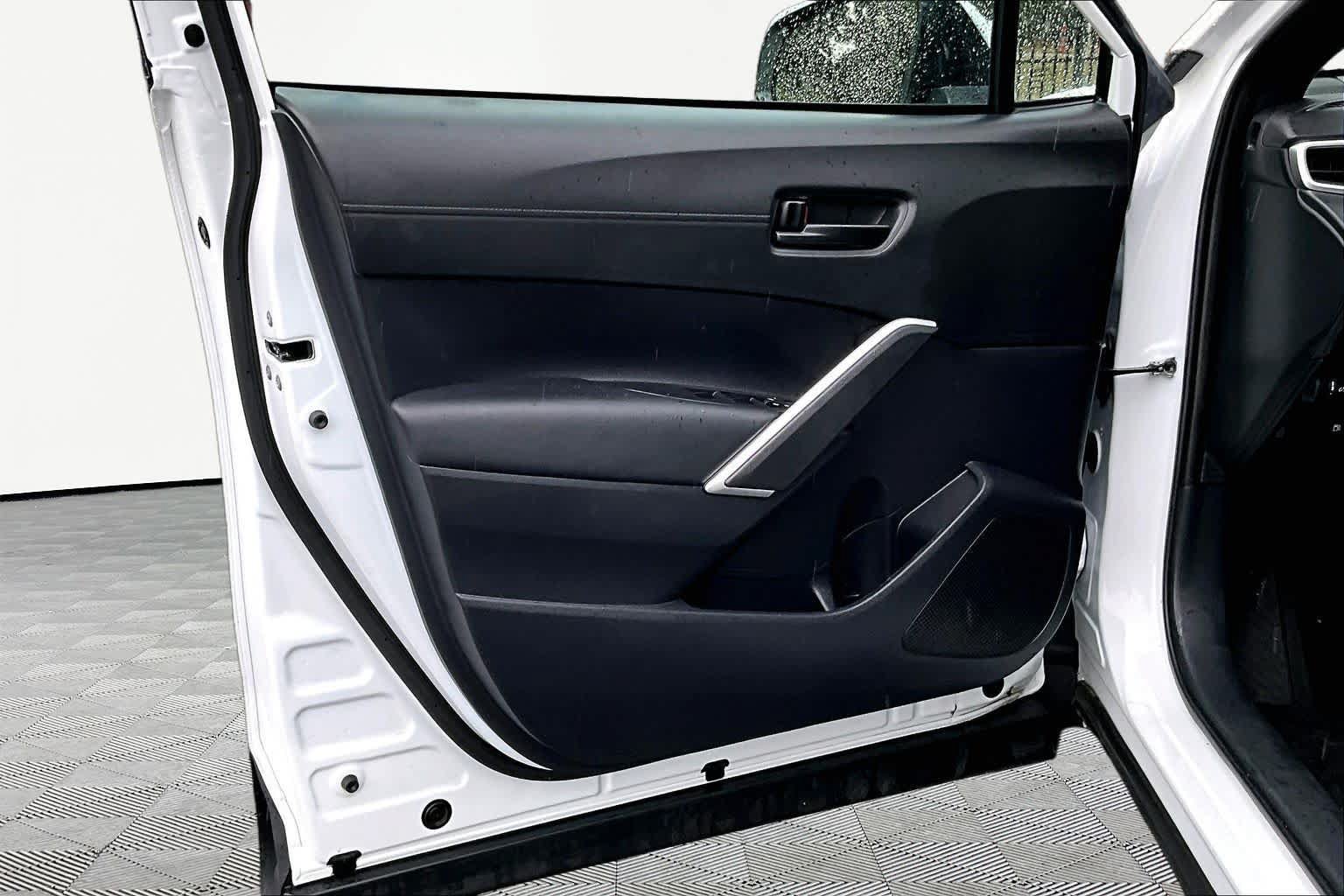 Certified 2024 Toyota Corolla Cross AWD Hybrid image 22