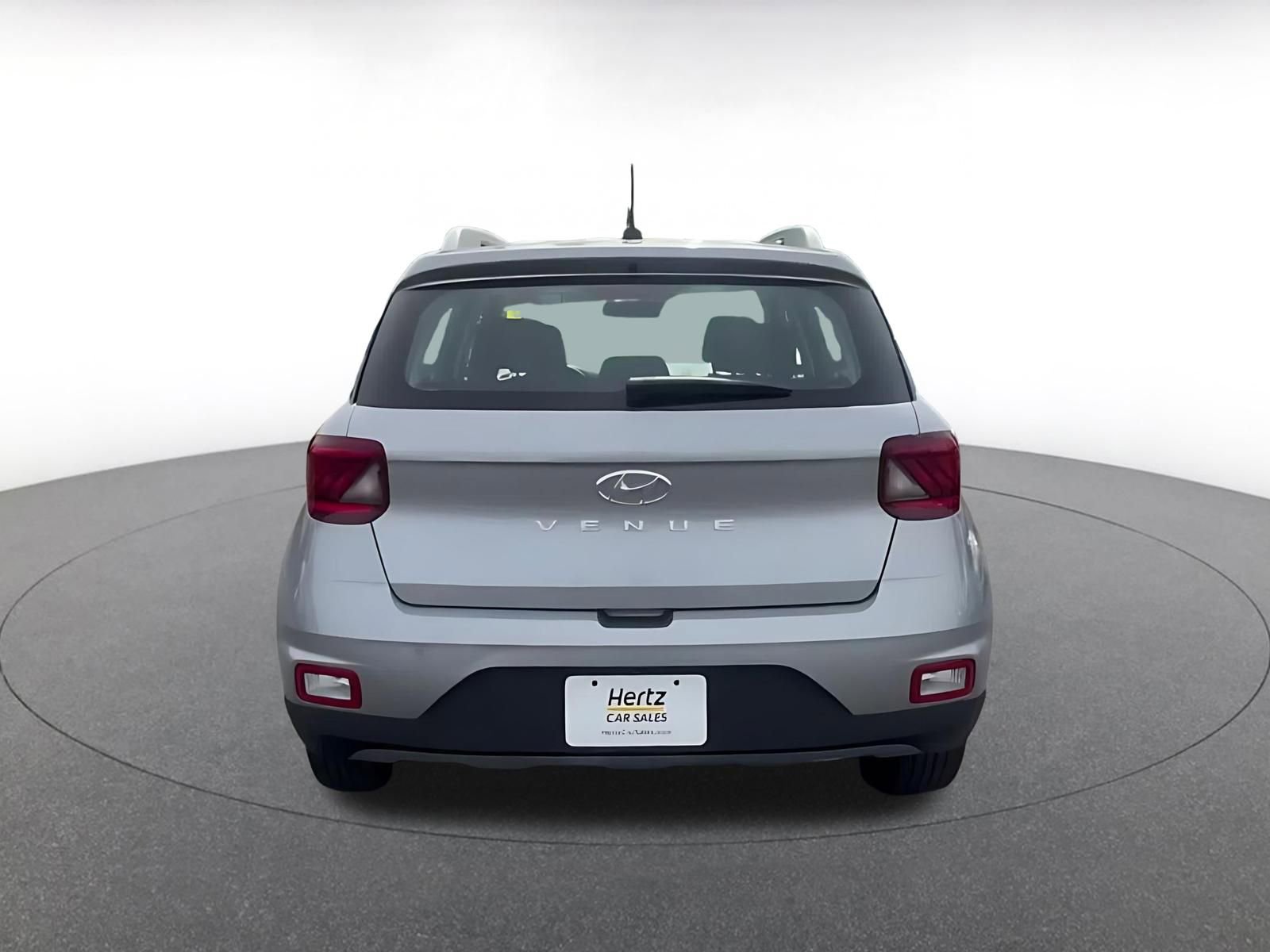 Used 2025 Hyundai Venue SEL image 12