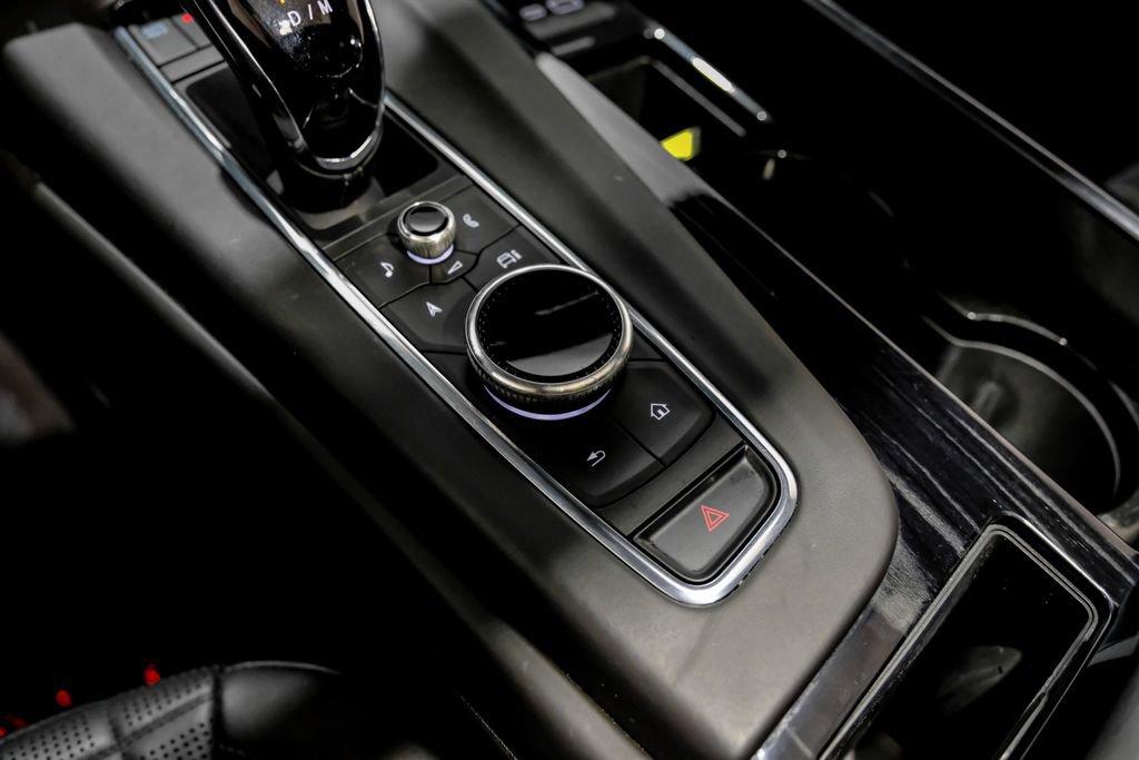 Used 2024 Cadillac Escalade V w/ LPO, ONYX Package image 25