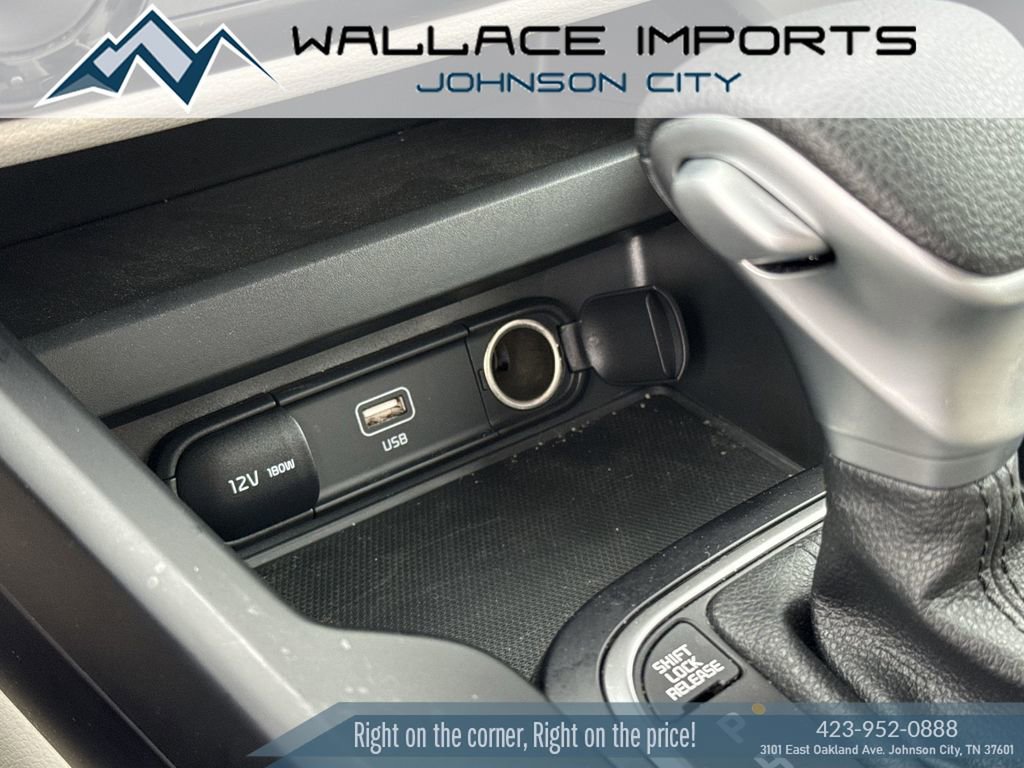 Used 2023 Kia Soul LX w/ LX Technology Package image 25