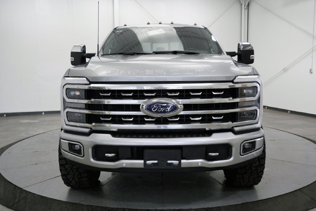 Used 2023 Ford F250 Platinum w/ Tremor Off-Road Package AWD/4WD image 3