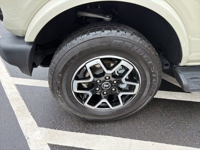 Used 2025 Ford Bronco Outer Banks image 27