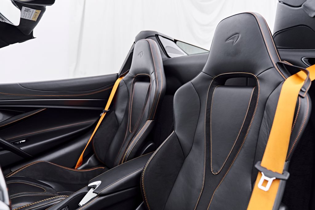 Used 2025 McLaren 750S Spider RWD image 49