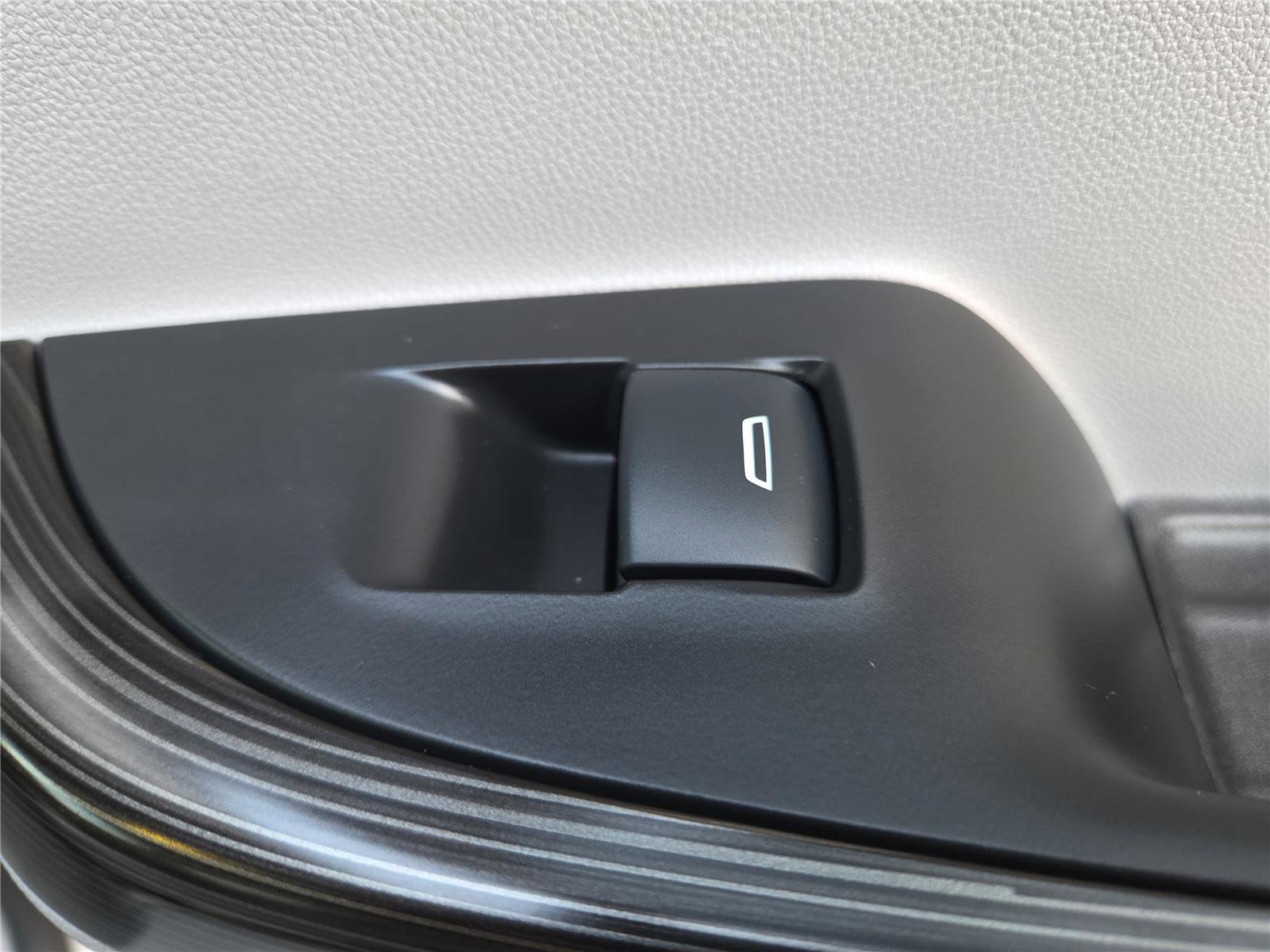 Used 2017 GMC Acadia SLT image 31