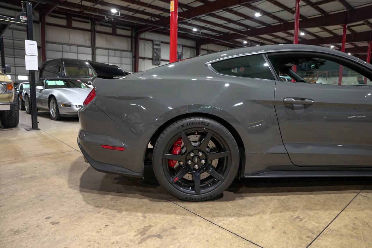 Used 2018 Ford Mustang Shelby GT350R w/ GT350R Equipment Group 920A RWD image 9