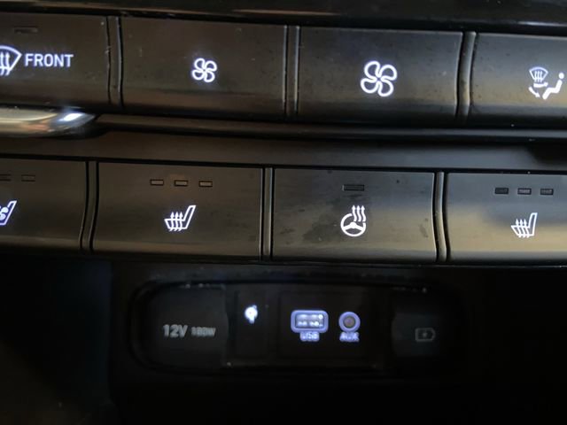 Used 2020 Hyundai Santa Fe Limited image 8