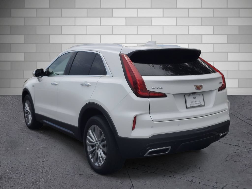 Certified 2025 Cadillac XT4 Premium Luxury w/ Technology Package FWD image 3