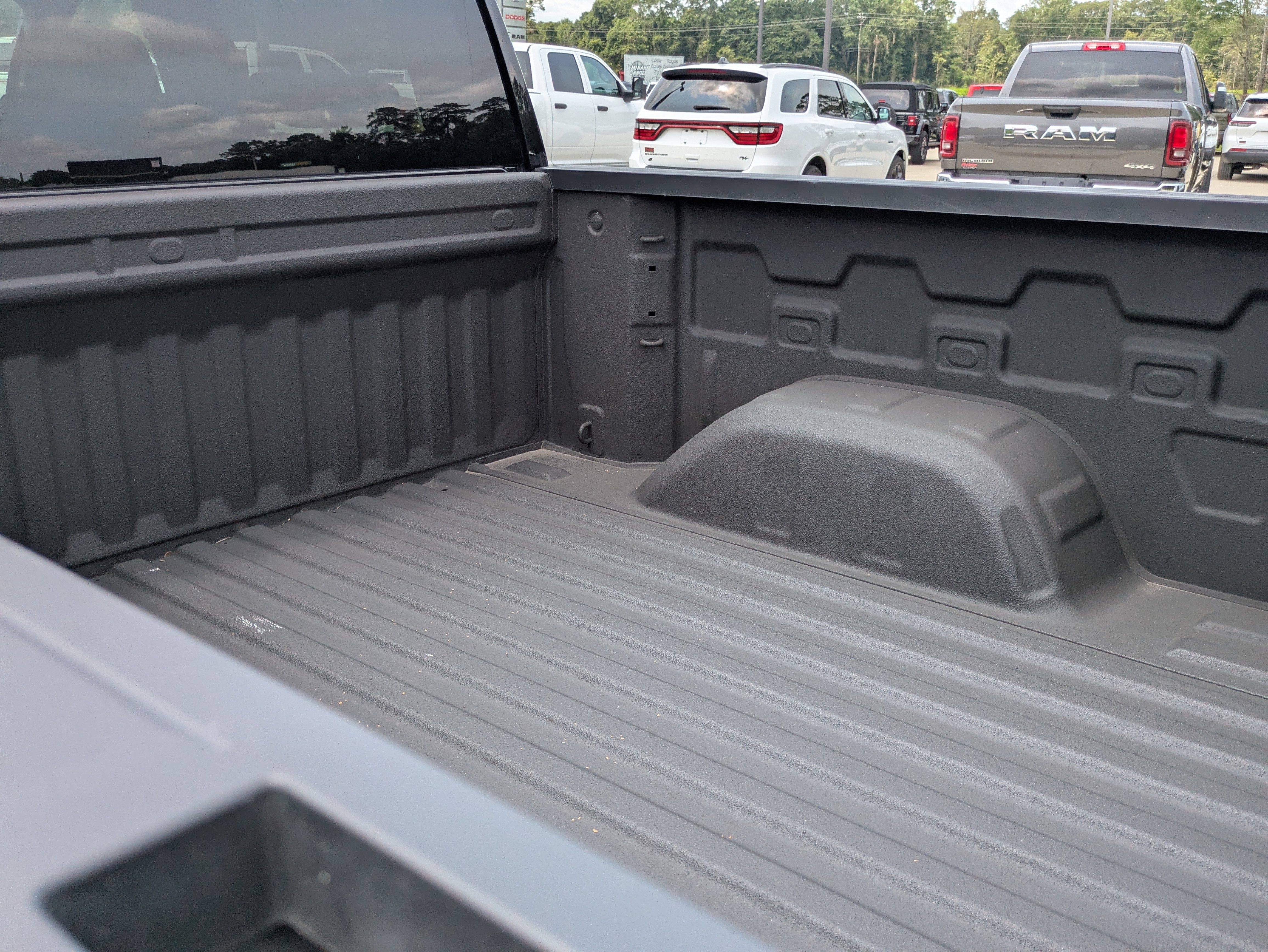 Used 2024 Chevrolet Silverado 1500 Custom RWD image 7